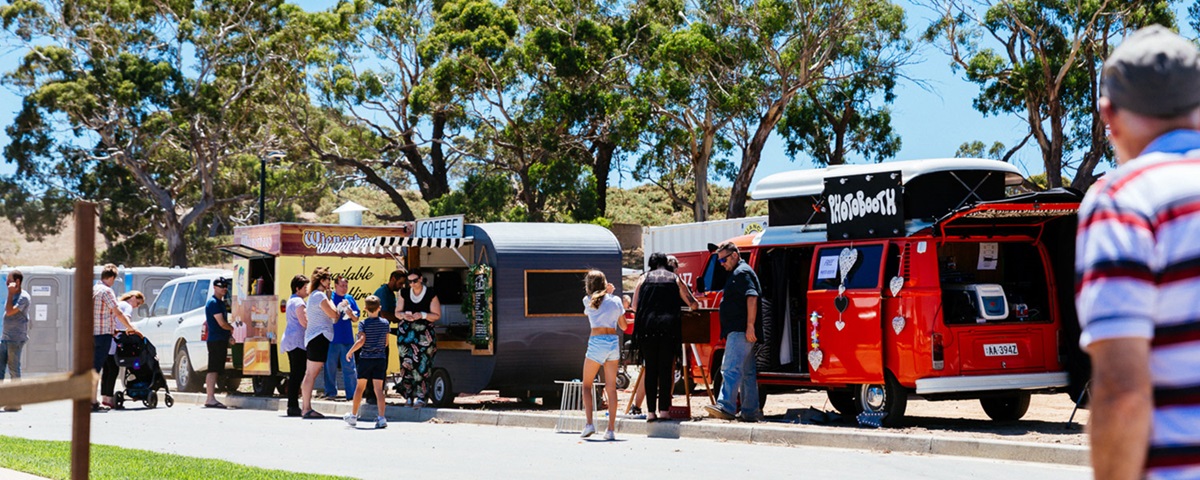 Food vans at Parkindula homestead re-opening