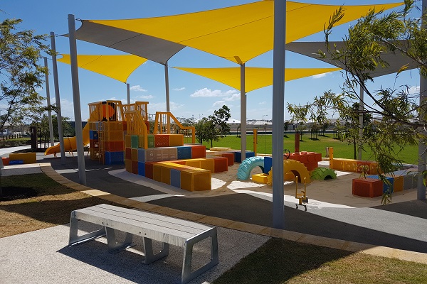 Golden bay colour block park image 1