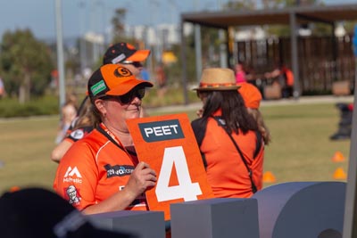 Peet and Perth Scorchers Fan Zone Street Cricket15