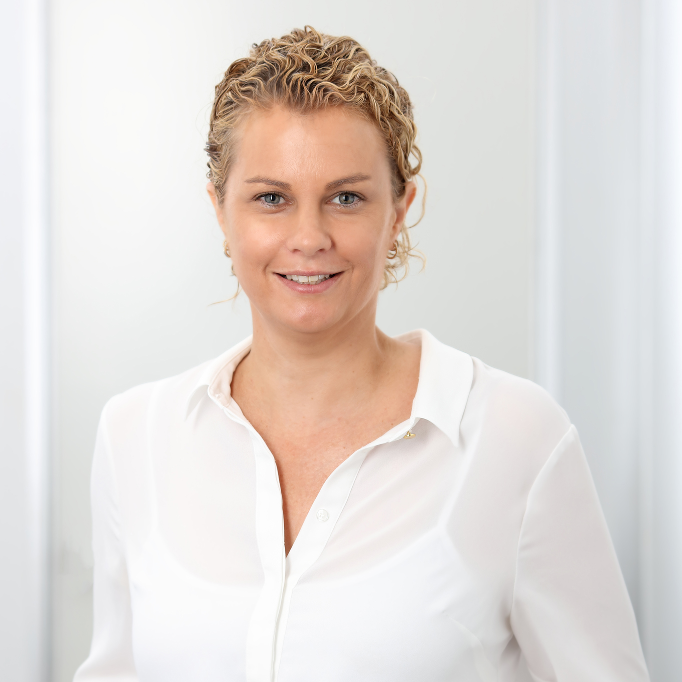 sales-representative-1