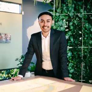 sales-representative-1