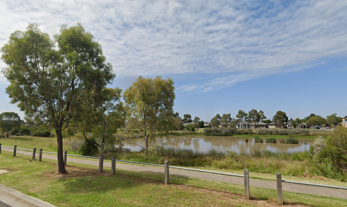 Tarneit Lakes2