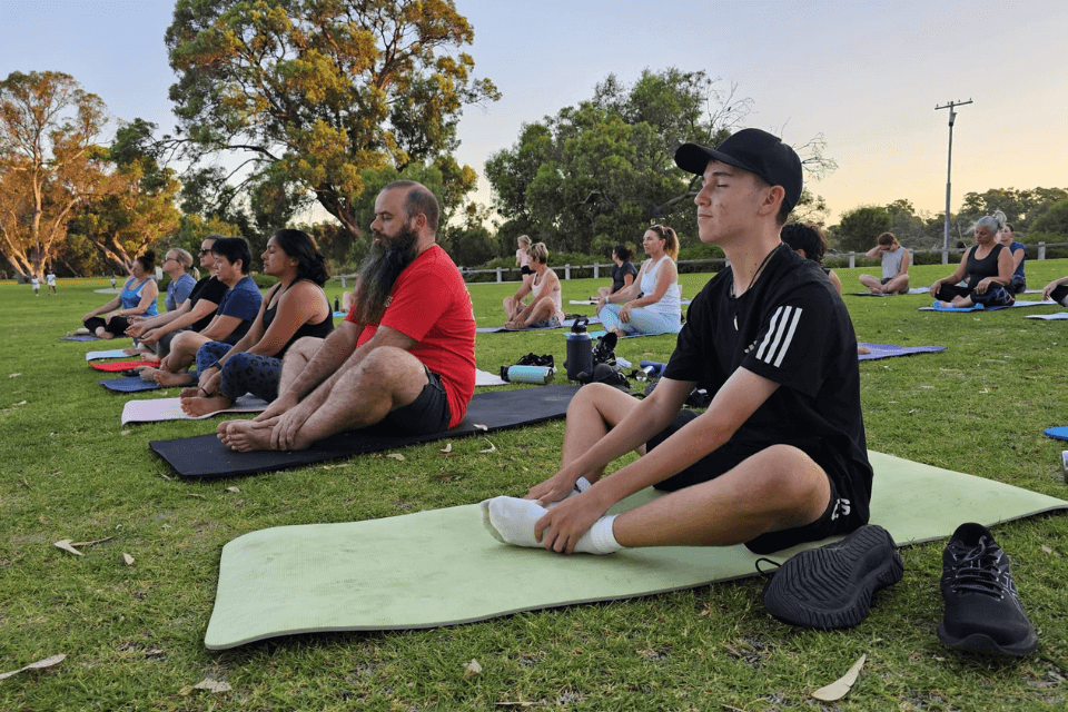 Lakelands Yoga at Black Swan Lake