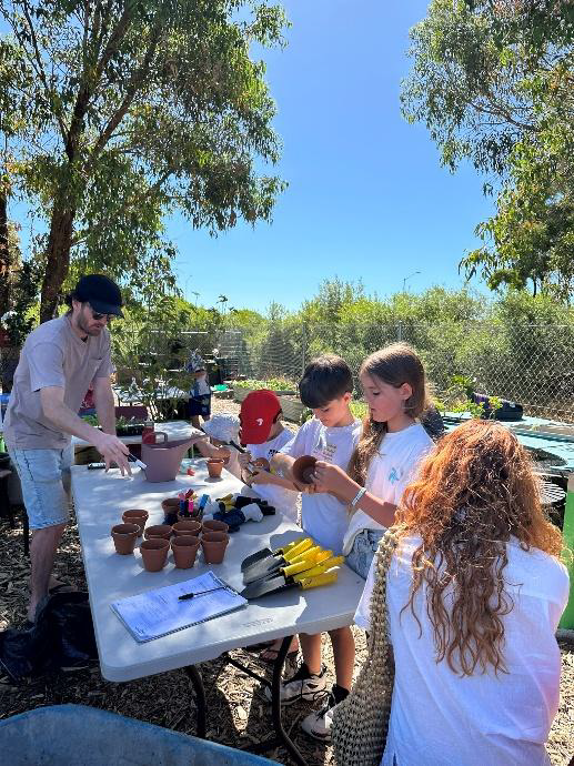 PEE-LAK Christmas in the Garden_Event Wrap UpDecember2025